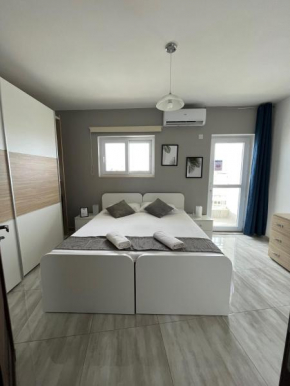 F3 Room 1, Private Double room with private bathroom and balcony